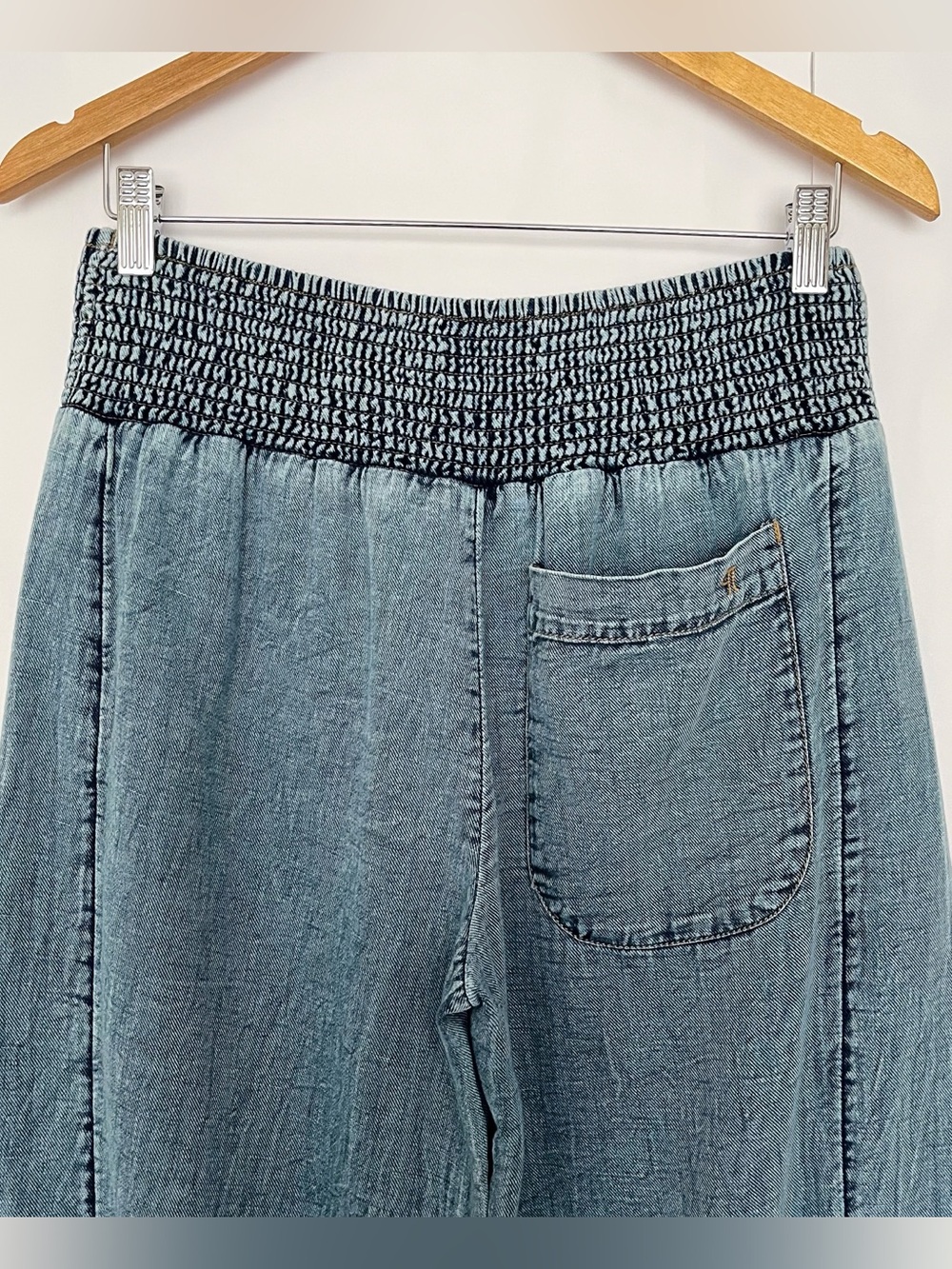 Anthropologie Pilcro Reese Barrel Leg Pull On Pants Smocked Cotton Size XS Blue - Picture 7 of 16